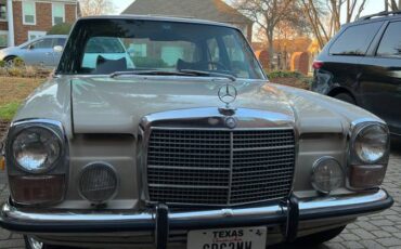 Mercedes-benz-220d-diesel-1972-yellow