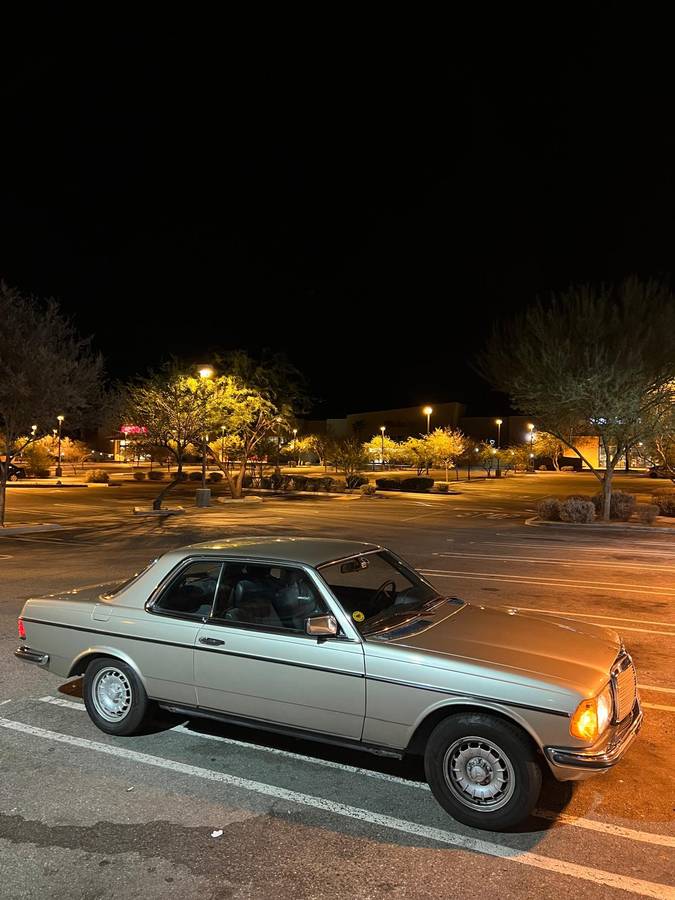 Mercedes-benz-230ce-1984-silver-3