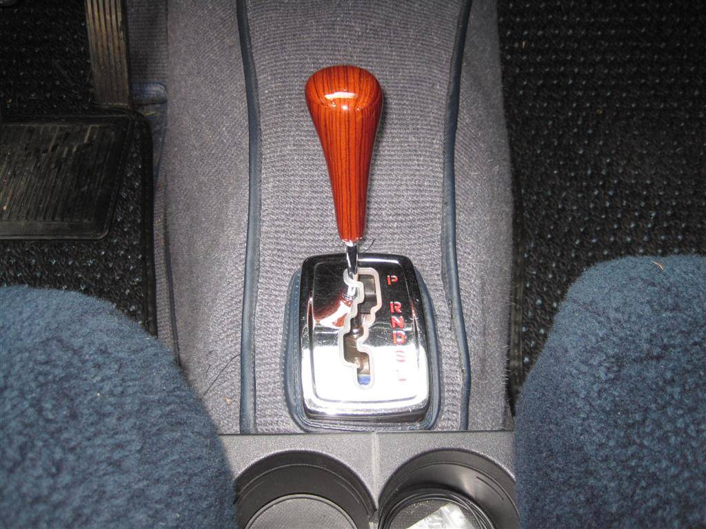 Mercedes-benz-250s-sedan-3.0-1967-white-16