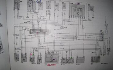 Mercedes-benz-250s-sedan-3.0-1967-white-18