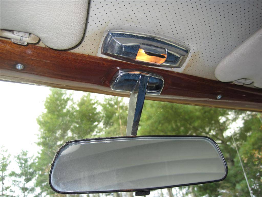 Mercedes-benz-250s-sedan-3.0-1967-white-8