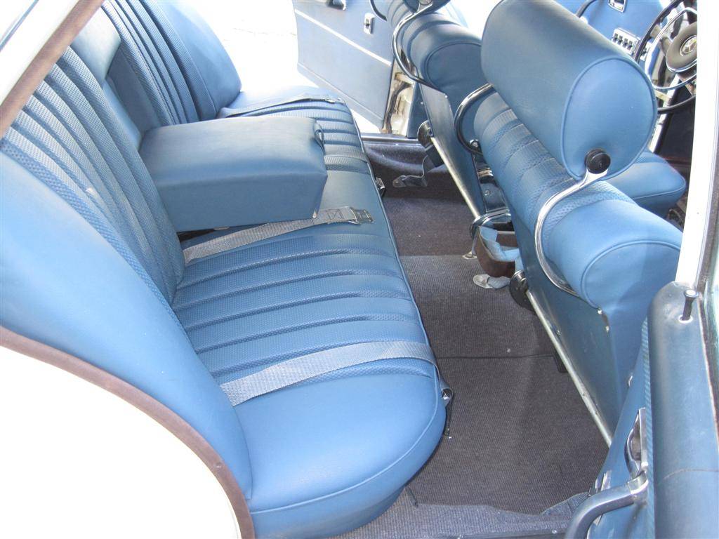 Mercedes-benz-250s-sedan-3.0-1967-white