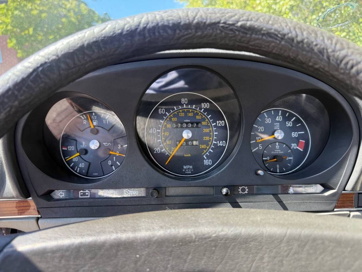 Mercedes-benz-280-class-1980-silver-2