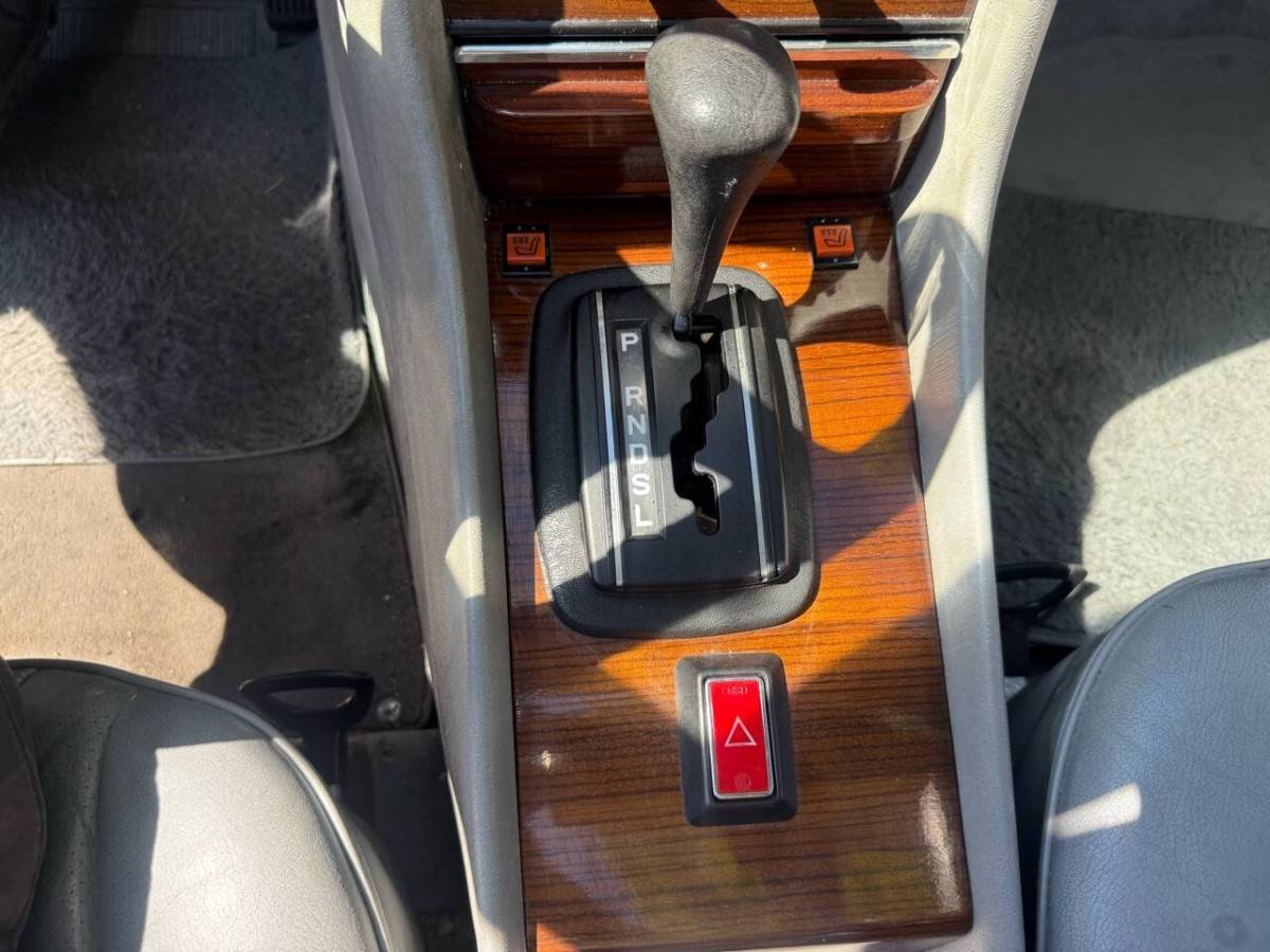 Mercedes-benz-280-class-1980-silver-45