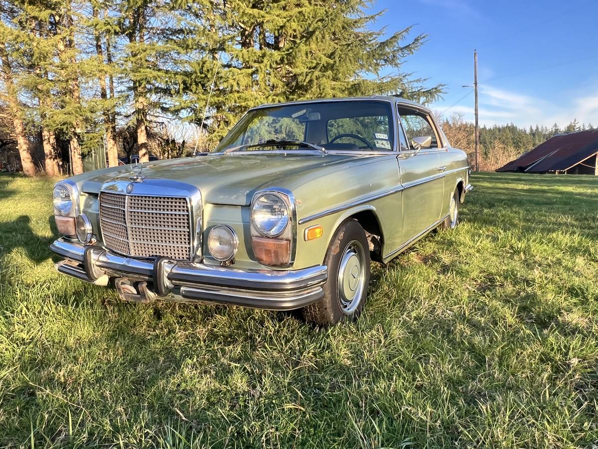 Mercedes-benz-280c-1973-green-22