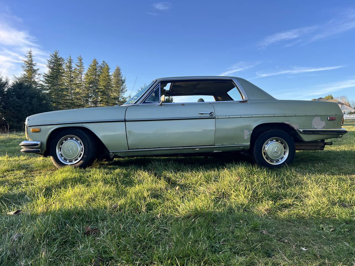 Mercedes-benz-280c-1973-green-4