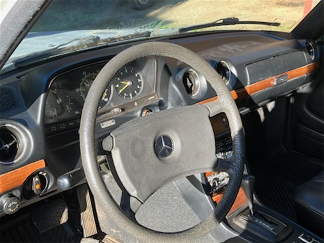 Mercedes-benz-280se-1980-Silver-Black-4