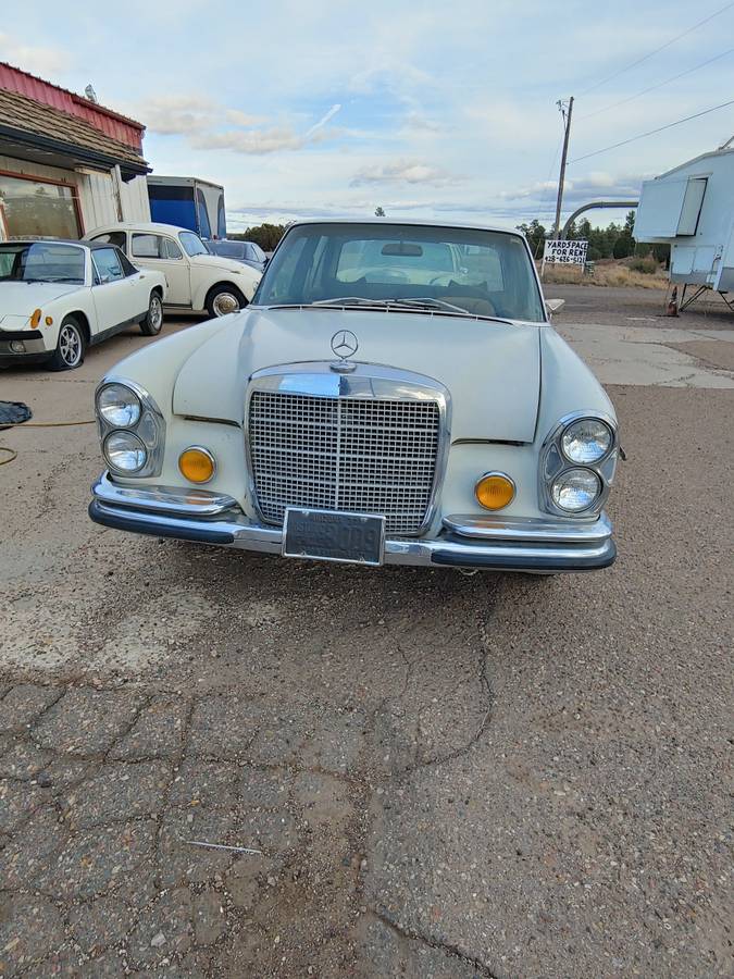 Mercedes-benz-280se280s-1970-white-3