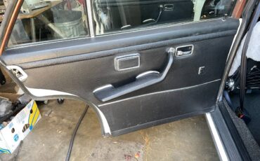 Mercedes-benz-280sel-4.5-1972-white-10