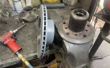 Mercedes-benz-280sel-4.5-1972-white-16