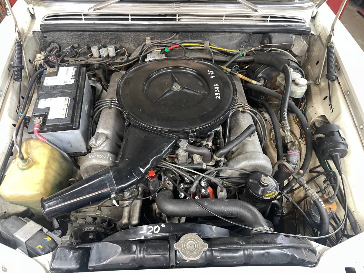 Mercedes-benz-280sel-4.5-1972-white-17