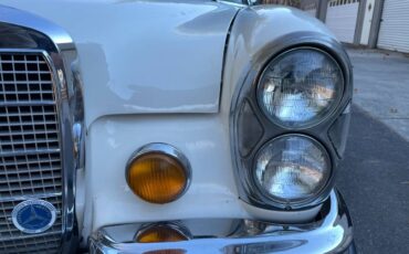 Mercedes-benz-280sel-4.5-1972-white-23