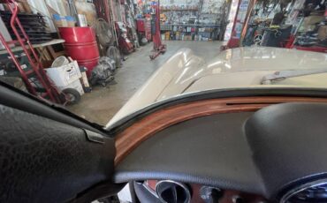 Mercedes-benz-280sel-4.5-1972-white-5