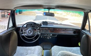 Mercedes-benz-280sel-4.5-1972-white-7