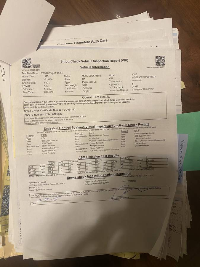 Mercedes-benz-300-1993-white-11