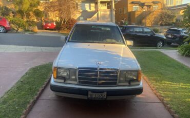 Mercedes-benz-300-1993-white