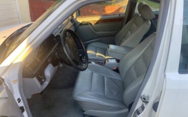 Mercedes-benz-300-1993-white-6