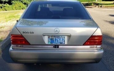 Mercedes-benz-300-class-diesel-1993-6