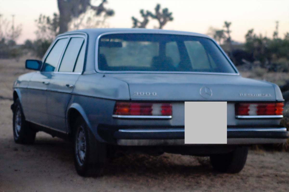 Mercedes-benz-300-diesel-1984-silver-1