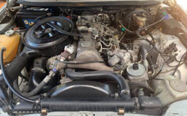 Mercedes-benz-300-diesel-1985-silver-16