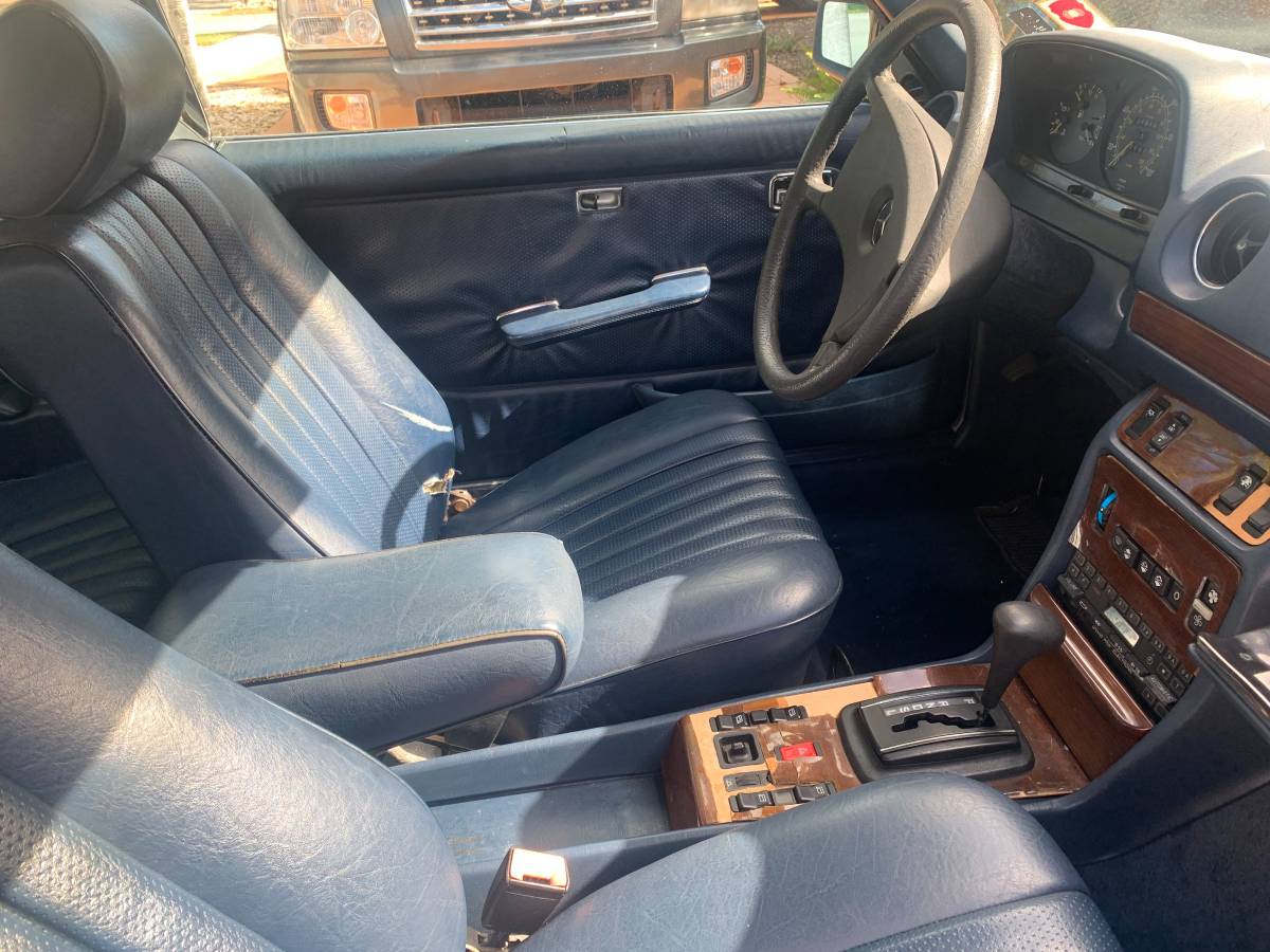 Mercedes-benz-300-diesel-1985-silver-5