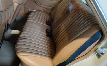 Mercedes-benz-300-sd-diesel-1981-14