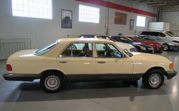 Mercedes-benz-300-sd-diesel-1981-8