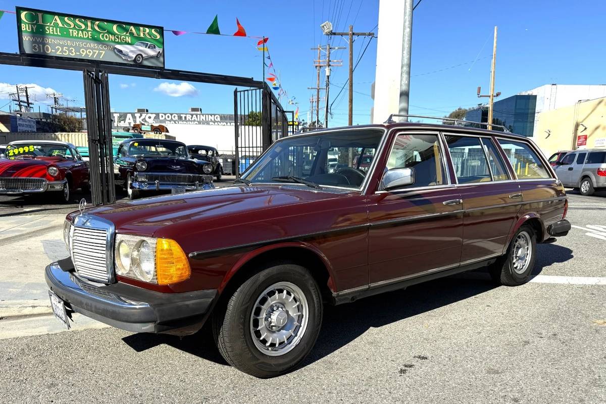 Mercedes-benz-300-series-td-diesel-1981-1