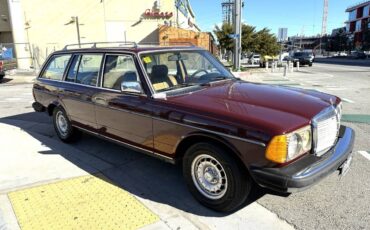 Mercedes-benz-300-series-td-diesel-1981-3