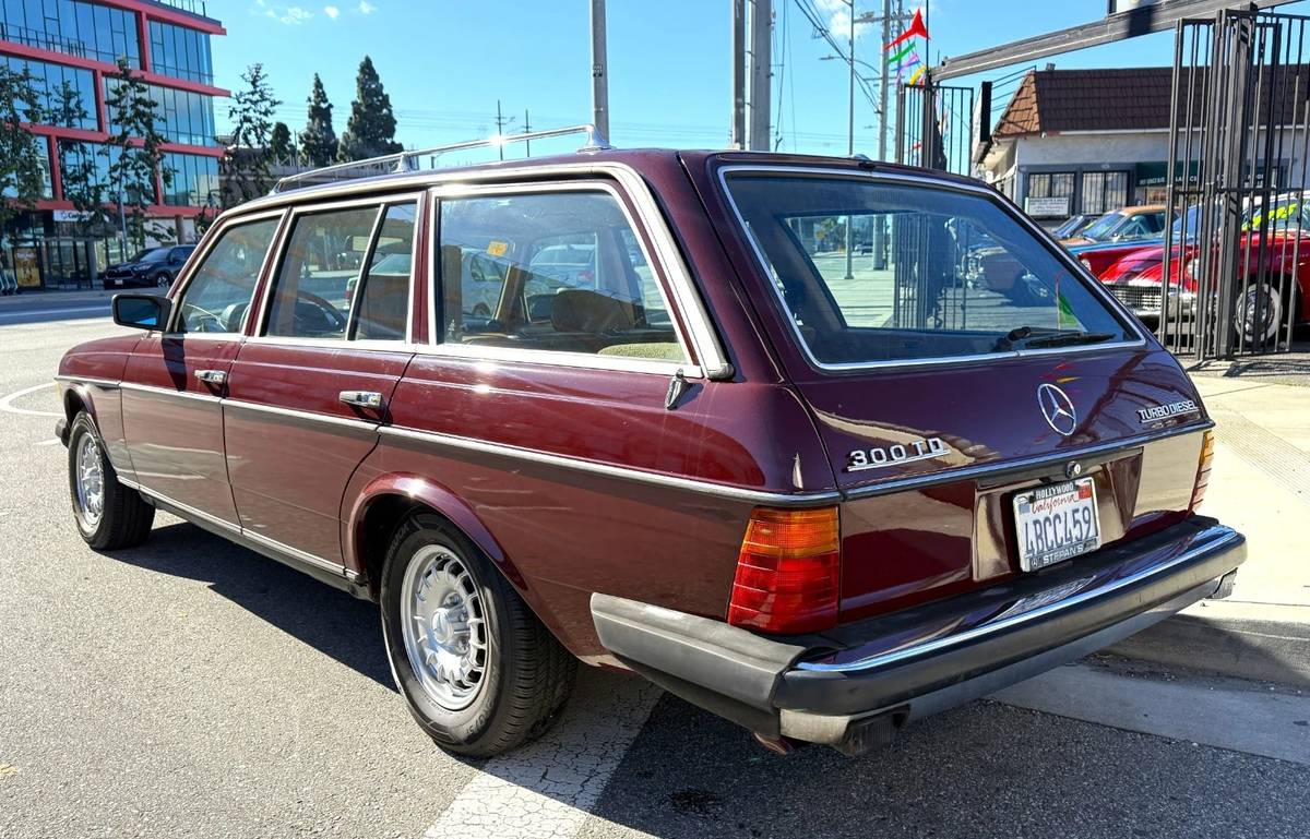 Mercedes-benz-300-series-td-diesel-1981-5