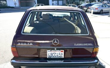 Mercedes-benz-300-series-td-diesel-1981-6