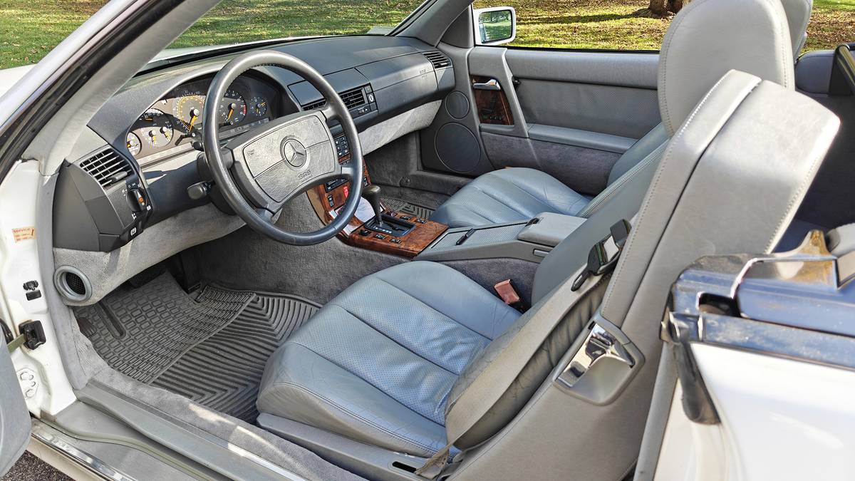 Mercedes-benz-300-sl-1991-white-11