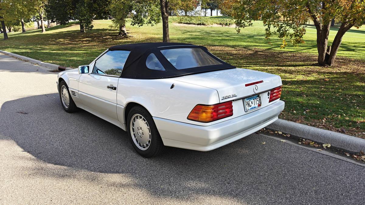 Mercedes-benz-300-sl-1991-white-20