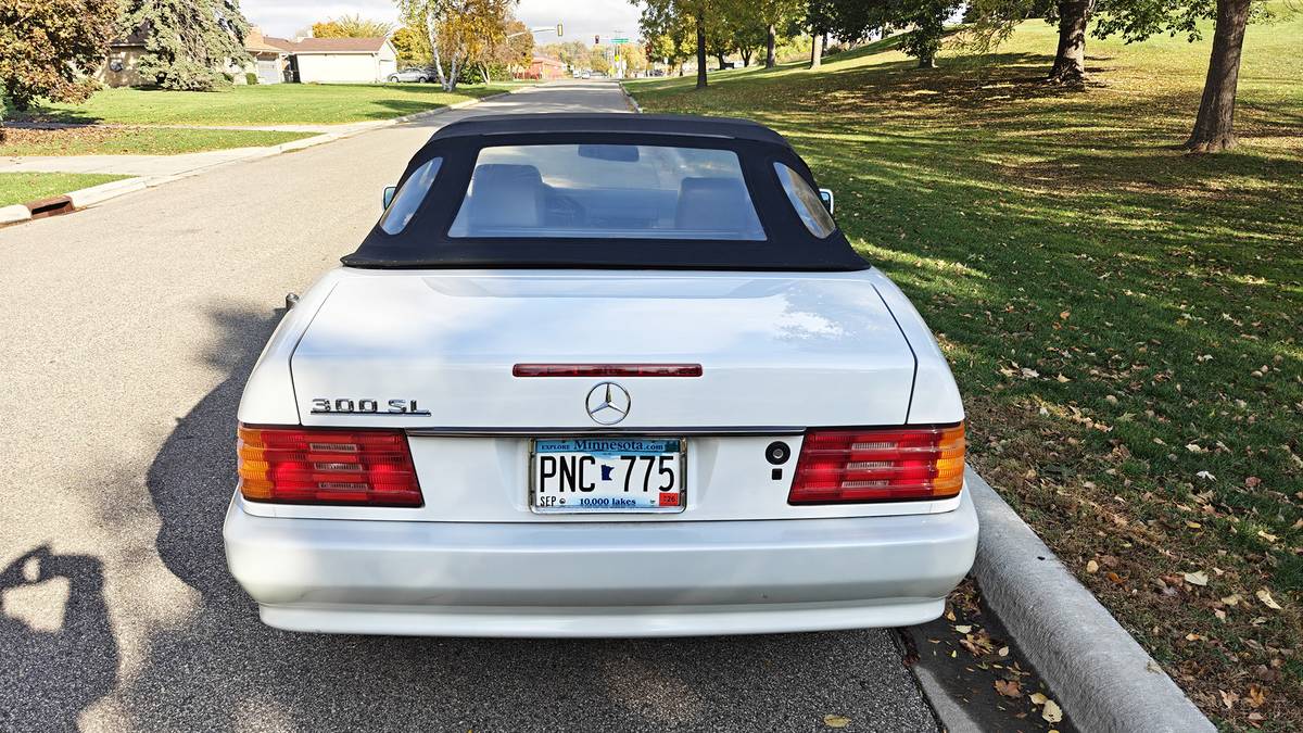 Mercedes-benz-300-sl-1991-white-21