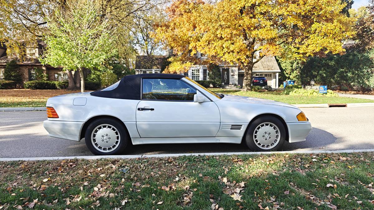 Mercedes-benz-300-sl-1991-white-23