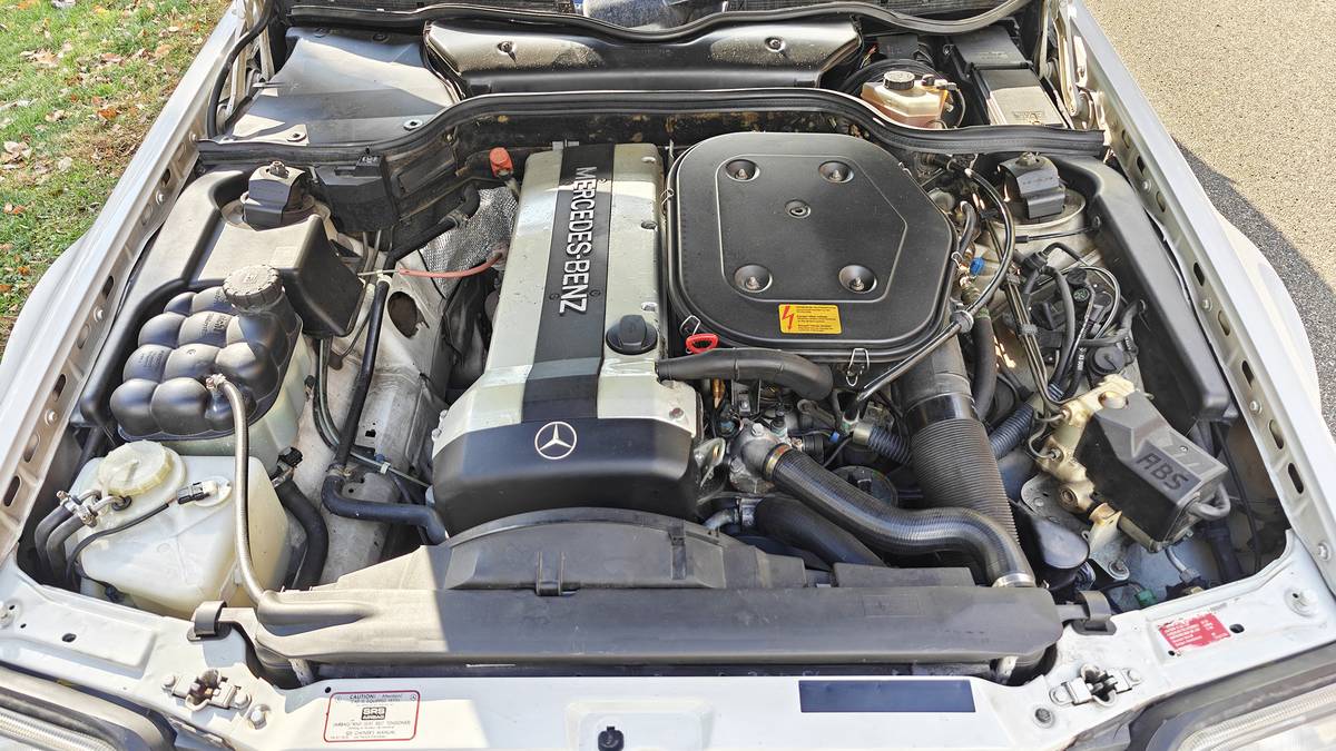 Mercedes-benz-300-sl-1991-white-8