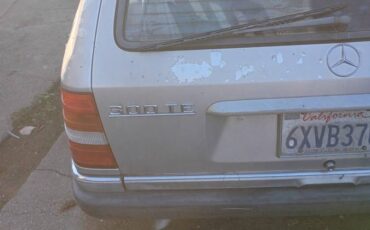 Mercedes-benz-300-te-1990-silver-1
