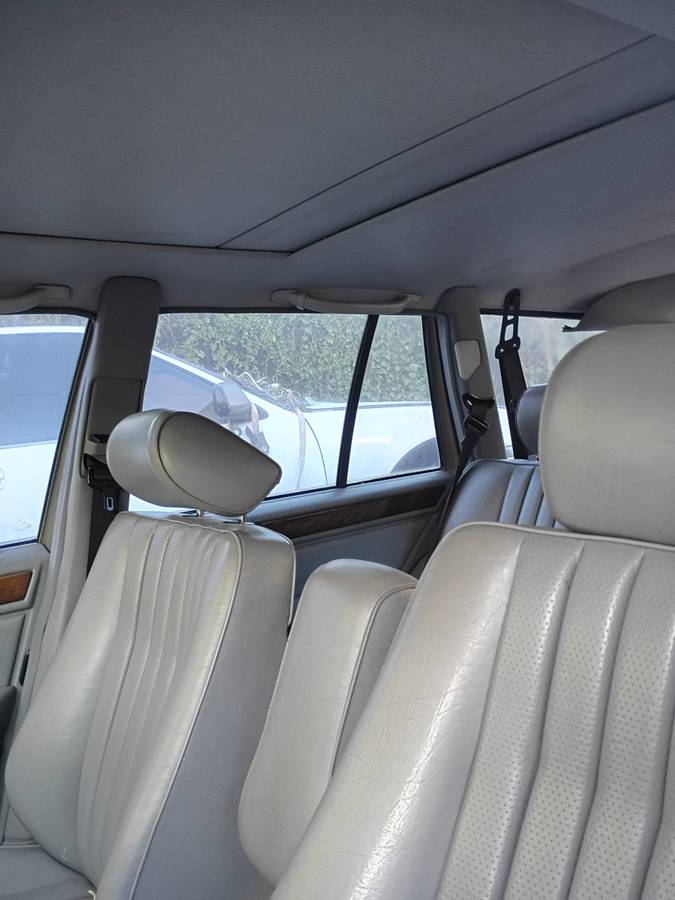 Mercedes-benz-300-te-1990-silver-5