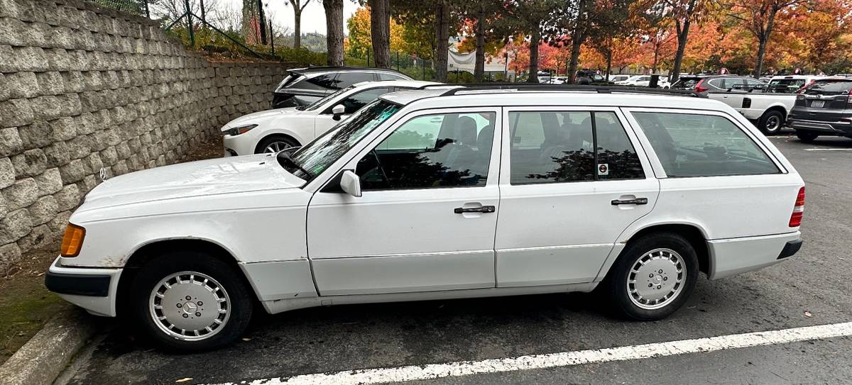 Mercedes-benz-300-te-1992-white-6