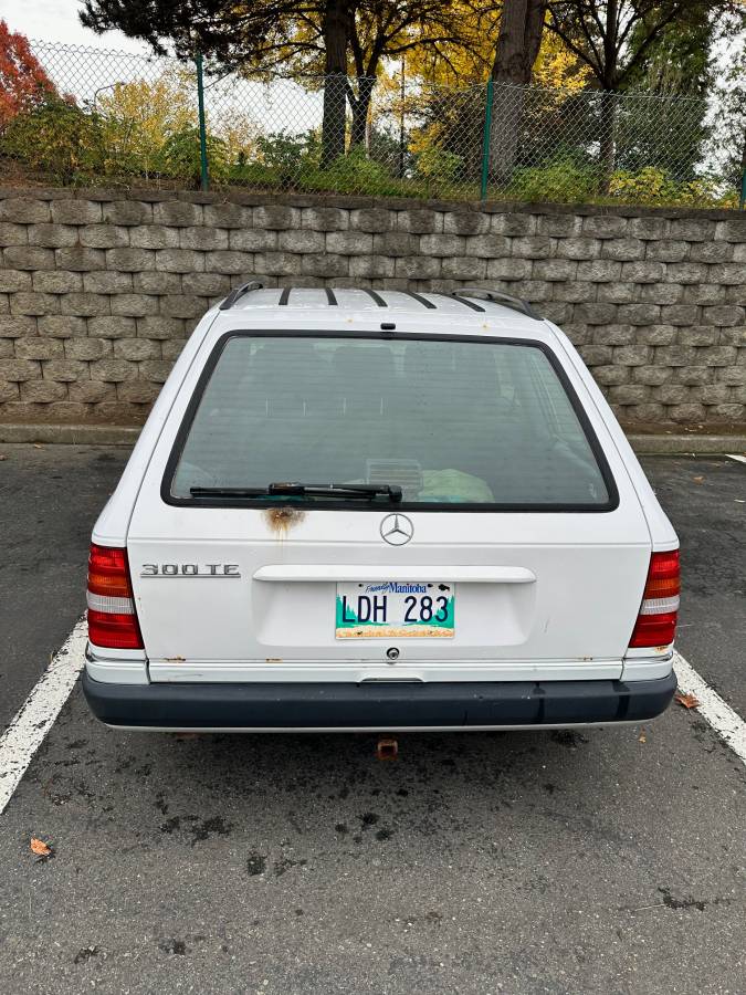 Mercedes-benz-300-te-1992-white-8