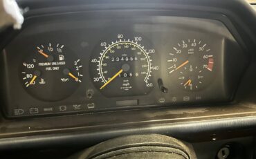 Mercedes-benz-300-te-1992-white-9