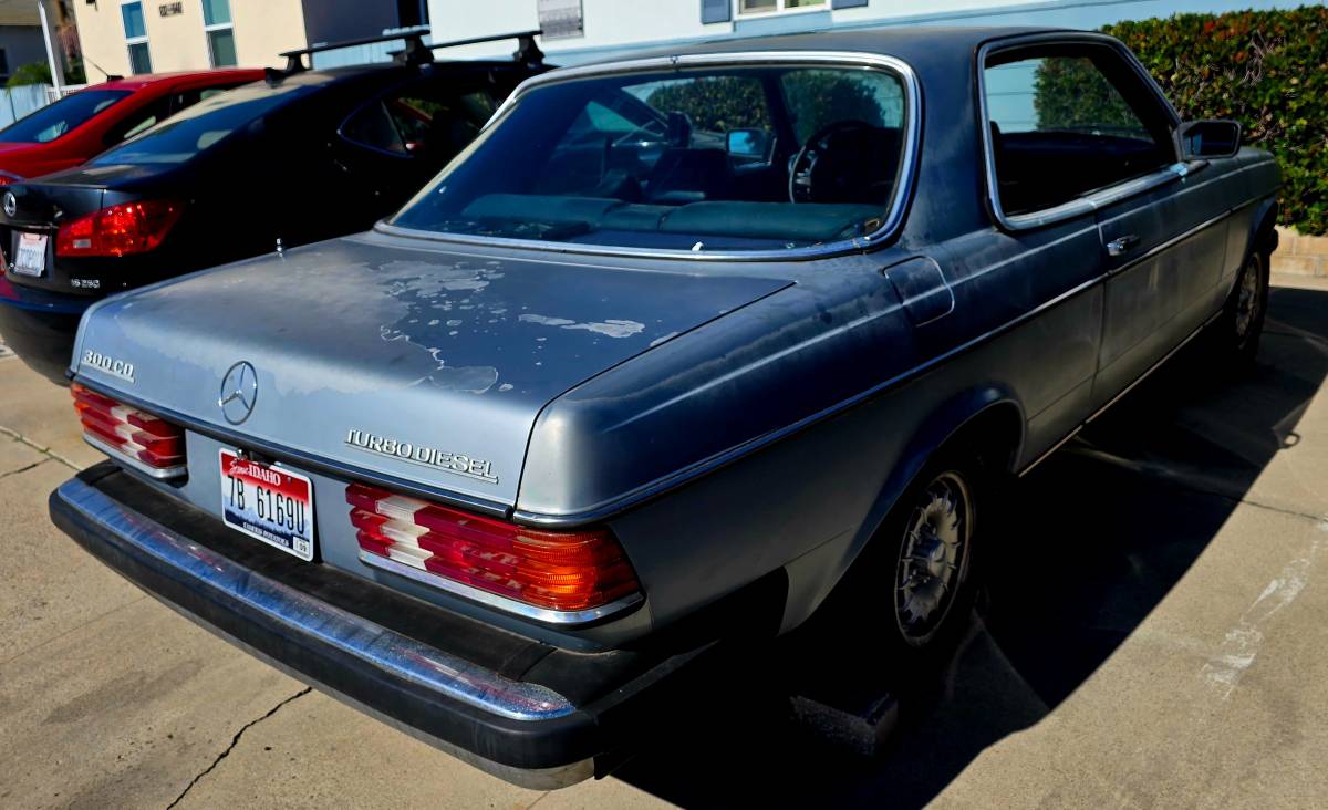 Mercedes-benz-300cdt-diesel-1982-blue-5