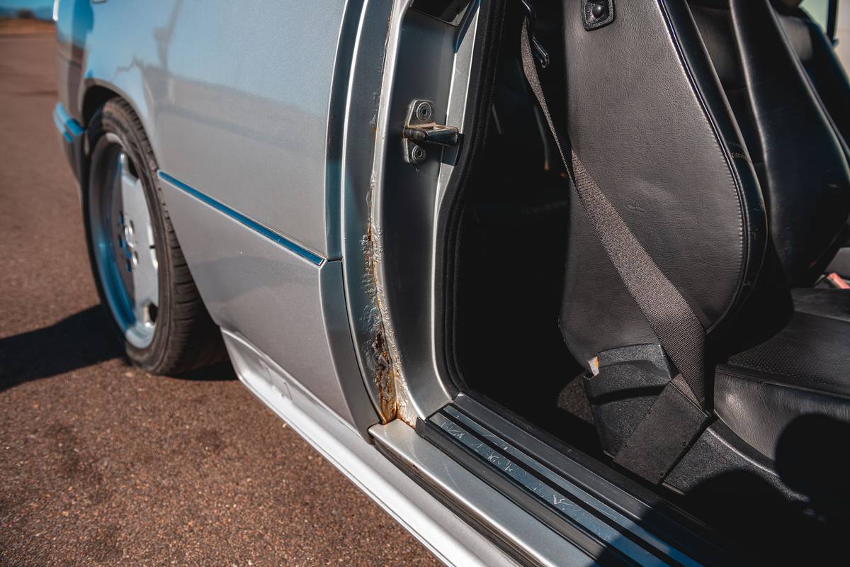 Mercedes-benz-300ce-1993-silver-14