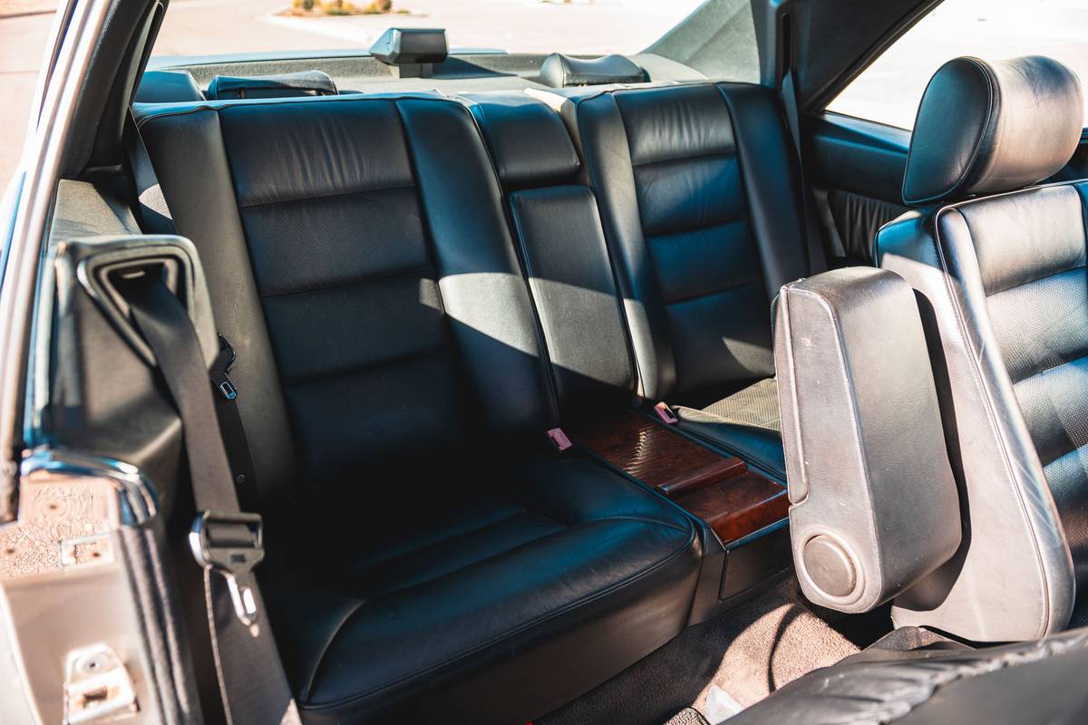 Mercedes-benz-300ce-1993-silver-15