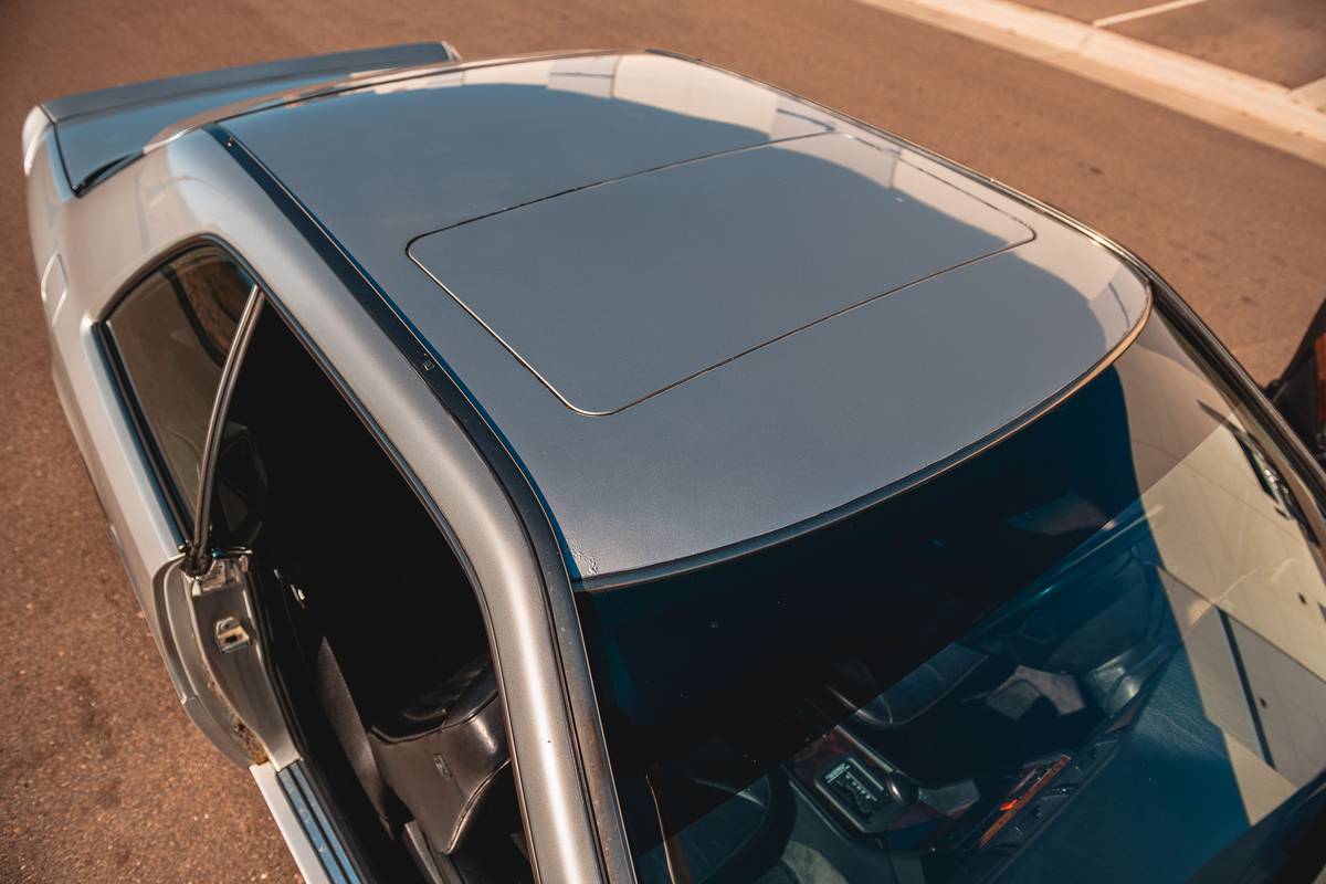 Mercedes-benz-300ce-1993-silver-18