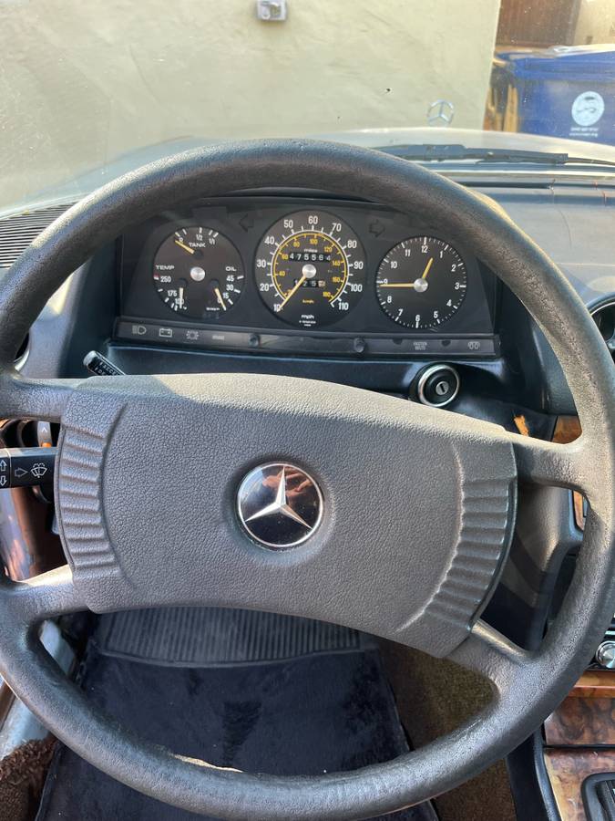 Mercedes-benz-300d-diesel-1978-blue-6