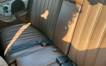 Mercedes-benz-300d-diesel-1978-blue-8