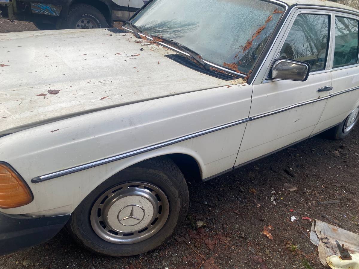 Mercedes-benz-300d-diesel-1985-1