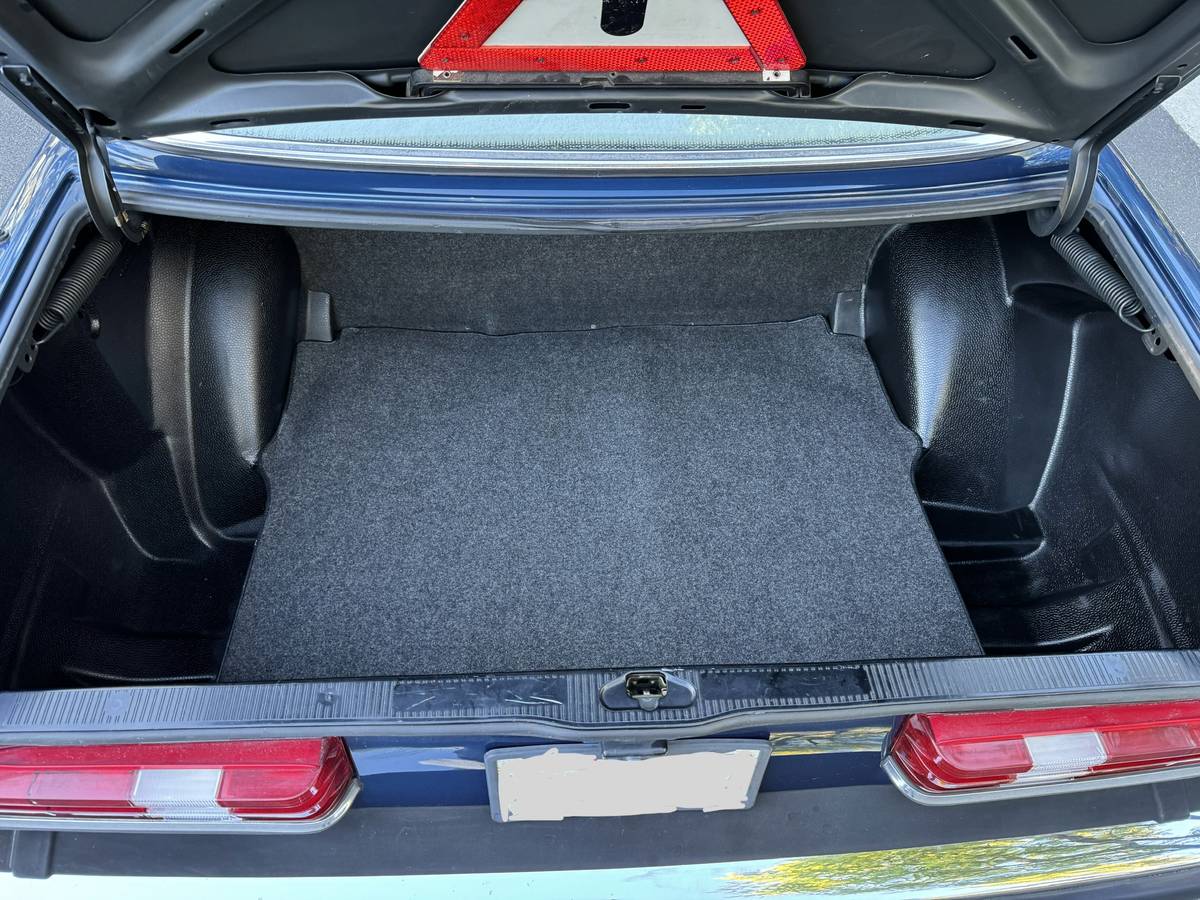 Mercedes-benz-300d-diesel-1985-10