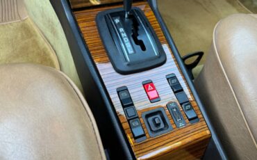 Mercedes-benz-300d-diesel-1985-13